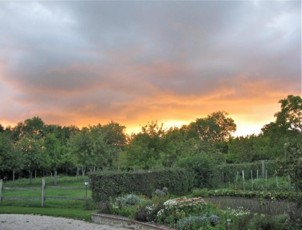Longvillers La Nouvelle France Bed & Breakfast エクステリア 写真